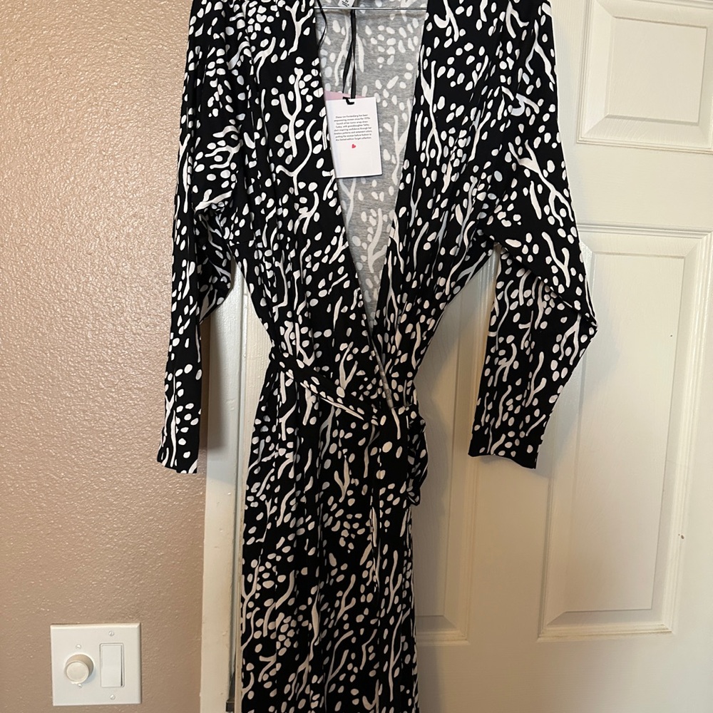Diane Von Furstenberg Black and White Patterned Dress